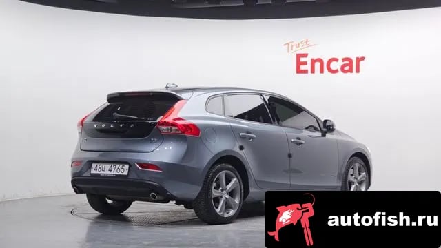 Volvo V40 V40 2018 года - похожие автомобили