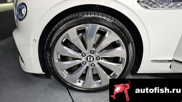 Bentley Flying Spur Flying Spur 3rd Generation 2022 года - вид 5