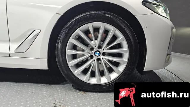 BMW 5-Series 5 Series (G30) 2021 года - вид 5