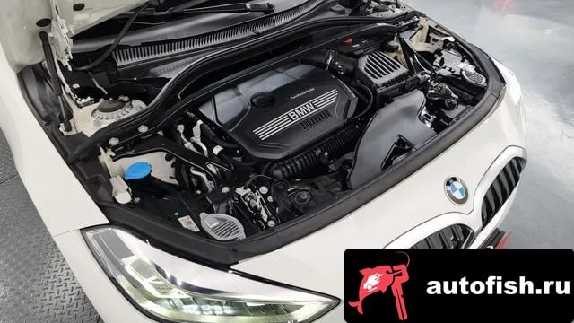 BMW 1-Series 1 Series (F40) 2022 года - вид 6