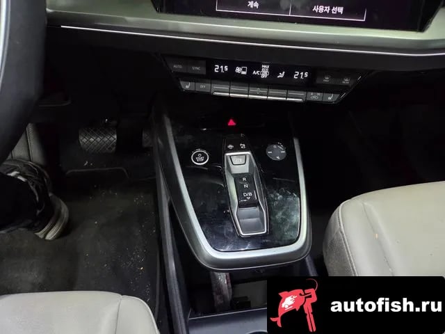 Audi Q4 e-tron Q4 e-Tron (F4) 2022 года - похожие автомобили