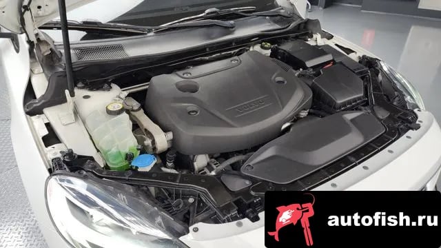 Volvo V40 V40 Cross-Country 2018 года - вид 6