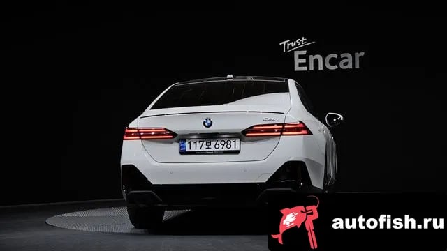 BMW 5-Series 5 Series (G60) 2024 года - вид 4