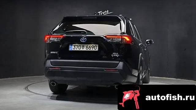 Toyota RAV4 RAV4 5th Generation 2023 года - вид 4