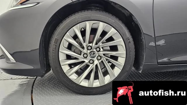 Lexus ES ES300h 7th generation 2020 года - вид 5