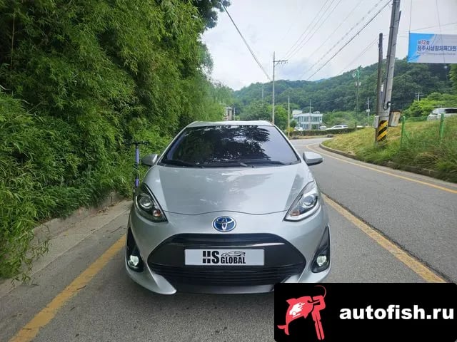 Toyota Prius Prius C 2018 года - вид 2