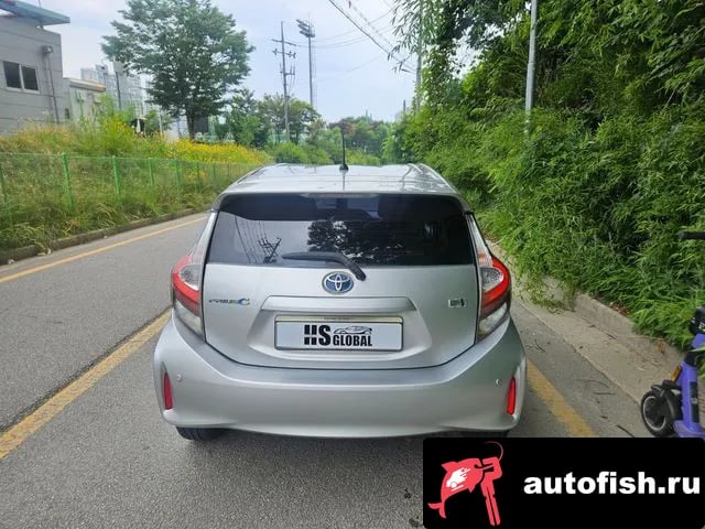Toyota Prius Prius C 2018 года - вид 4