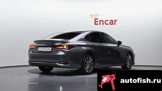 Lexus ES ES300h 7th generation 2018 года - вид 2