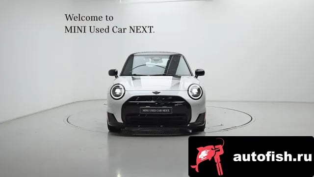 Mini Cooper Cooper Electric 4th Generation 2025 года - вид 3