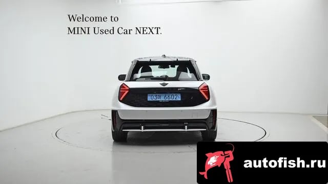 Mini Cooper Cooper Electric 4th Generation 2025 года - вид 4