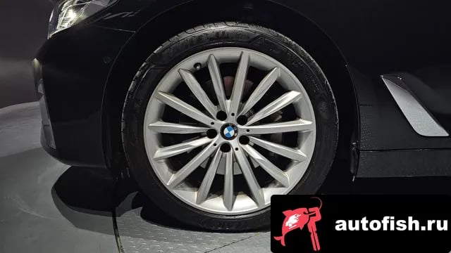 BMW 5-Series 5 Series (G30) 2023 года - вид 5