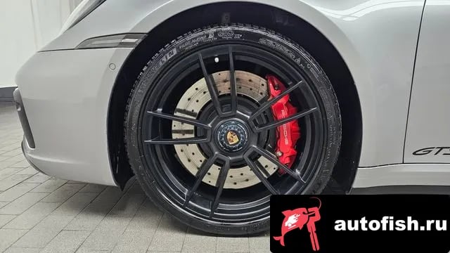 Porsche 911 911 (992) 2022 года - вид 5