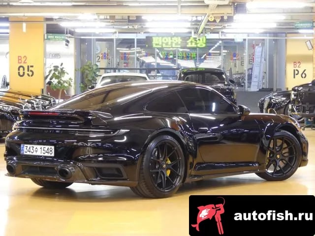 Porsche 911 911 (992) 2023 года - вид 4