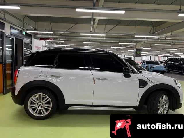 Mini Countryman Cooper Country Man 2018 года - вид 4