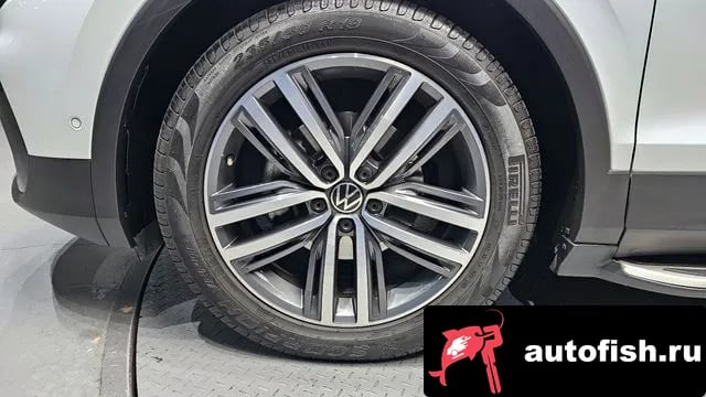 Volkswagen Tiguan Tiguan second Generation 2022 года - похожие автомобили