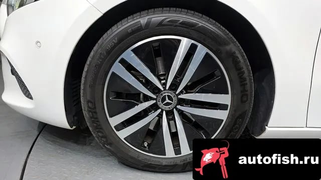 Mercedes-Benz A-Class A-Class W177 2022 года - похожие автомобили