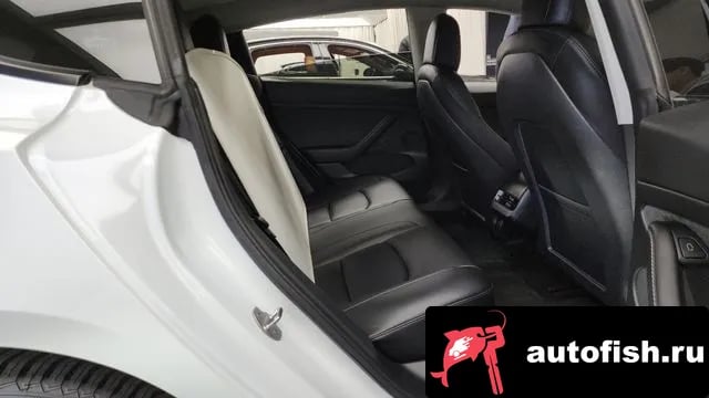 Tesla Model 3 Model 3 2022 года - похожие автомобили