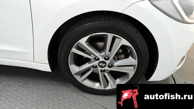 Hyundai AVANTE Avante AD 2018 года - вид 5