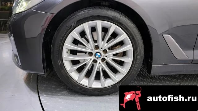 BMW 5-Series 5 Series (G30) 2021 года - вид 5