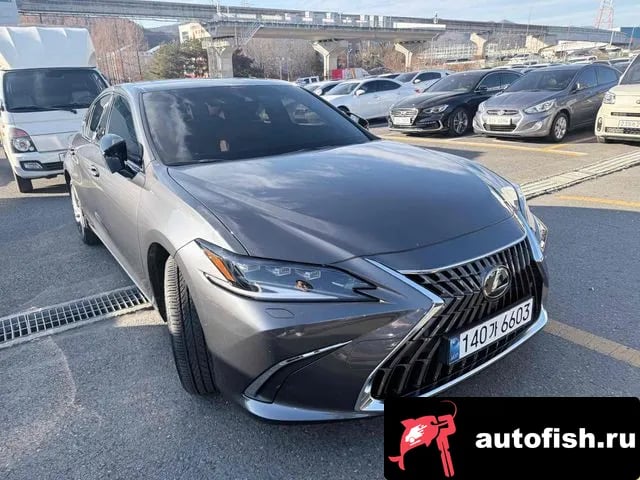 Lexus ES ES300h 7th generation 2024 года - вид 1