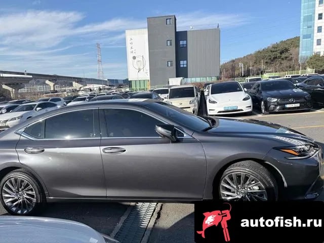 Lexus ES ES300h 7th generation 2024 года - вид 6