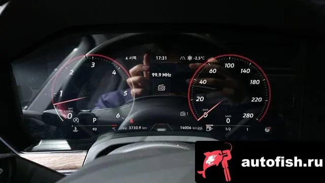 Volkswagen Touareg Tuareg 3rd generation 2024 года - похожие автомобили