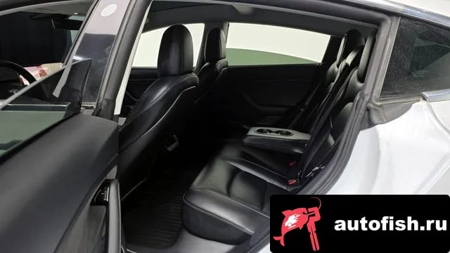 Tesla Model 3 Model 3 2020 года - похожие автомобили