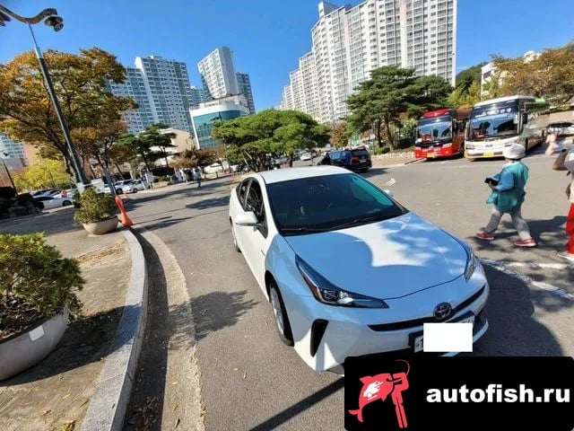 Toyota Prius Prius 4th Generation 2021 года - вид 2