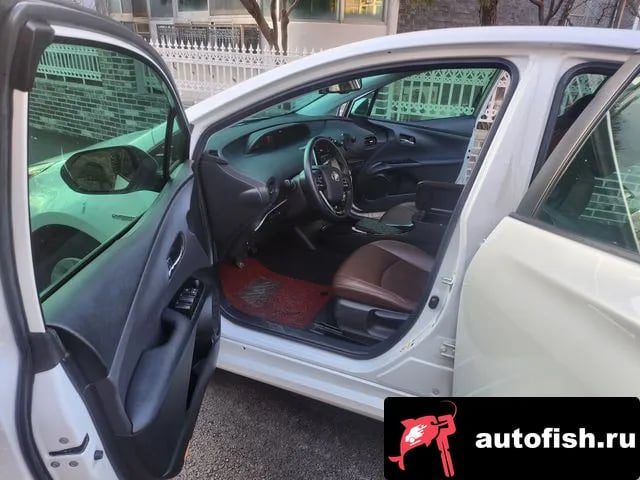 Toyota Prius Prius 4th Generation 2021 года - похожие автомобили