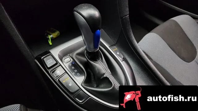 Hyundai Veloster Veloster (JS) 2018 года - похожие автомобили