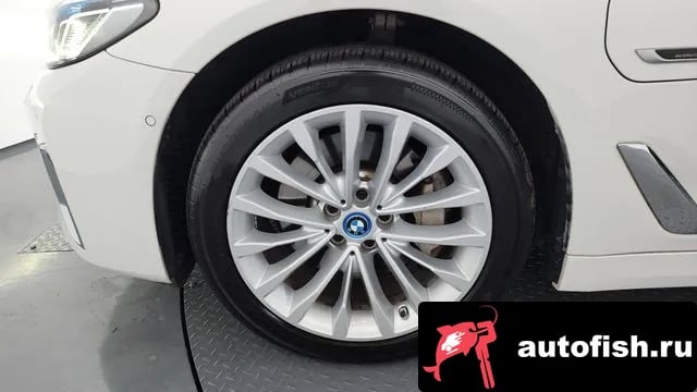BMW 5-Series 5 Series (G30) 2022 года - вид 5