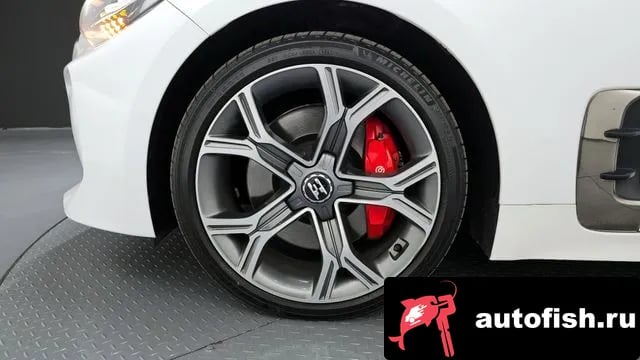 Kia Stinger Stinger 2020 года - похожие автомобили