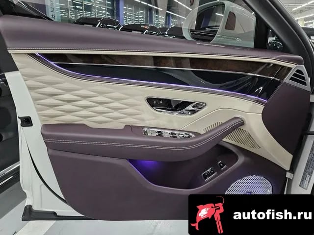 Bentley Flying Spur Flying Spur 3rd Generation 2022 года - вид 4