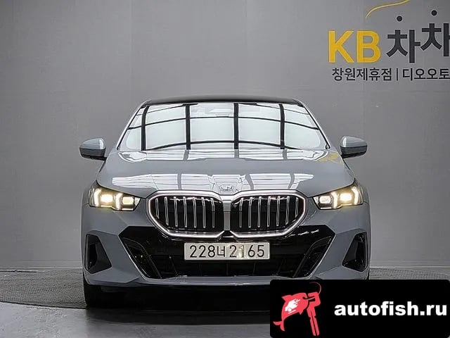 BMW 5-Series 5 Series (G60) 2025 года - вид 3