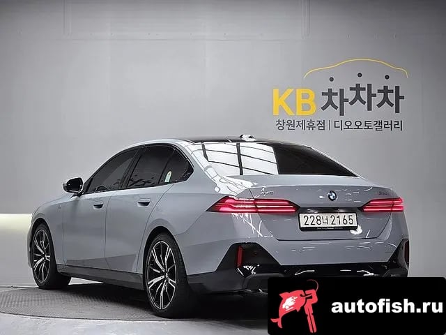 BMW 5-Series 5 Series (G60) 2025 года - вид 6