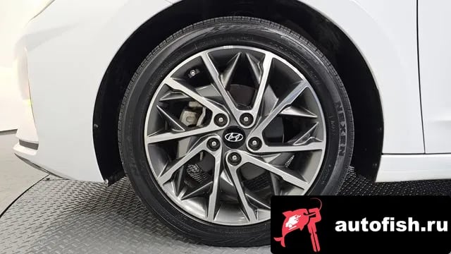 Hyundai AVANTE The New Avante AD 2019 года - вид 5