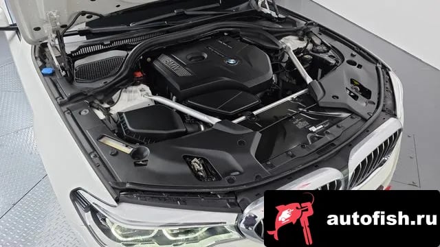 BMW 5-Series 5 Series (G30) 2018 года - вид 6