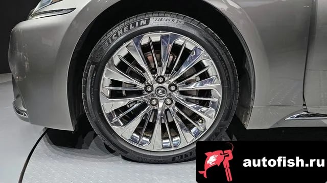 Lexus LS LS500 5th generation 2018 года - вид 5