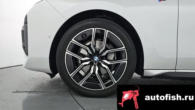 BMW 7-Series 7 Series (G70) 2025 года - вид 5