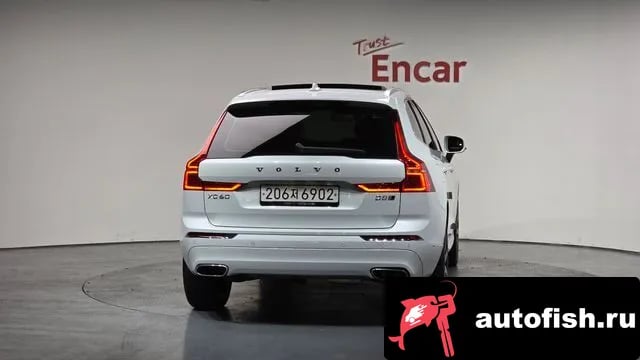 Volvo XC60 XC60 second Generation 2018 года - вид 3