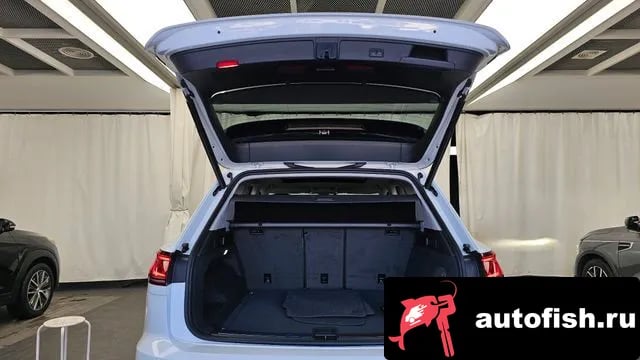 Volkswagen Touareg Tuareg 3rd generation 2025 года - похожие автомобили