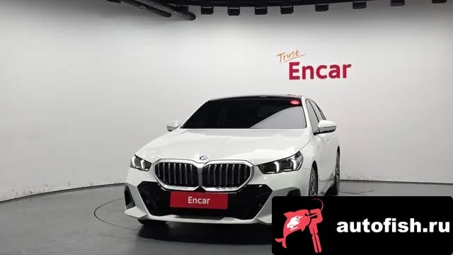 BMW 5-Series 5 Series (G60) 2025 года - вид 3