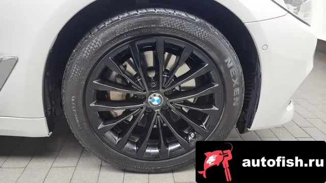 BMW 5-Series 5 Series (G30) 2018 года - вид 5