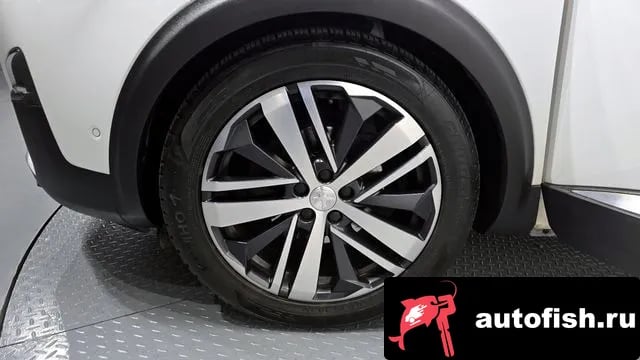 Peugeot 5008 5008 second generation 2018 года - вид 5