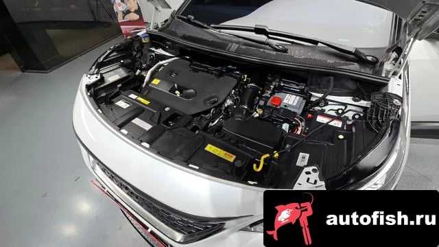 Peugeot 5008 5008 second generation 2018 года - вид 6