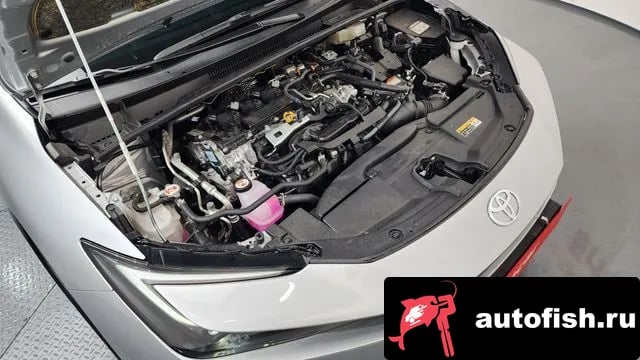 Toyota Prius Prius 5th Generation 2024 года - вид 6