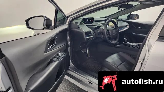 Toyota Prius Prius 5th Generation 2024 года - похожие автомобили