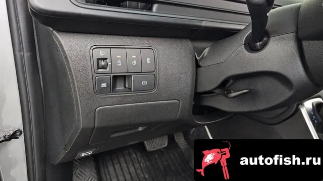 Hyundai Staria Staria 2022 года - похожие автомобили