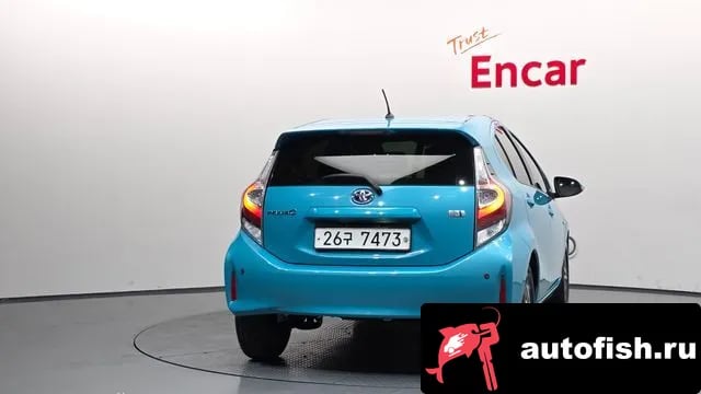 Toyota Prius Prius C 2018 года - вид 4