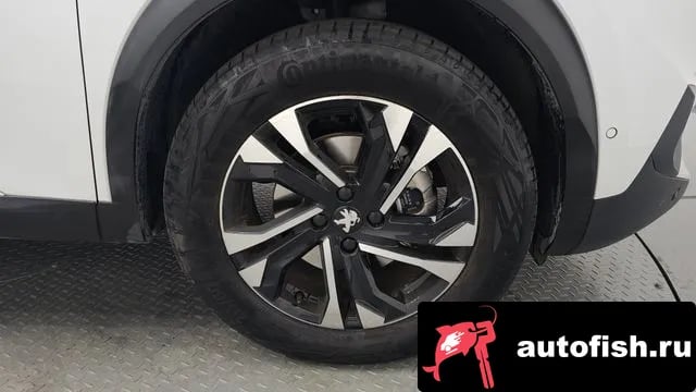 Peugeot 2008 e-2008 second generation 2023 года - вид 4